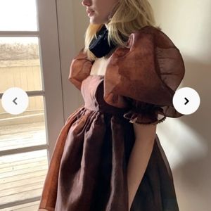 Chocolate puff dress Selkie